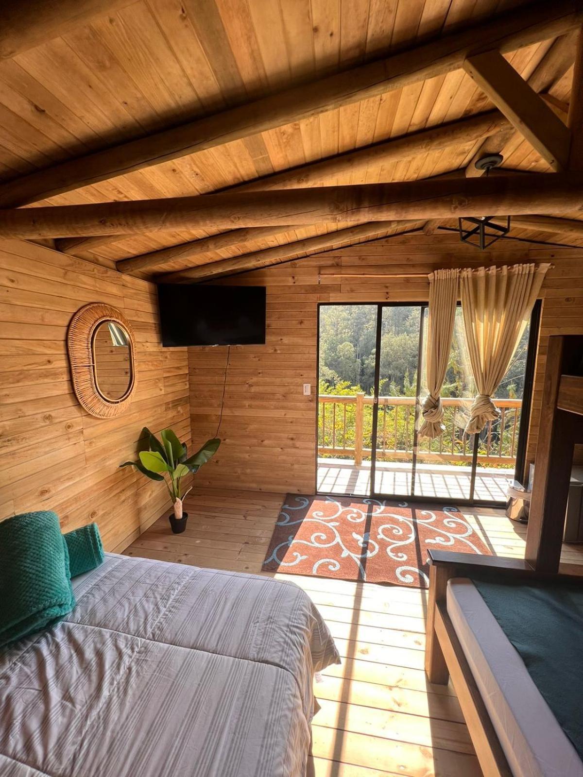 Cardinal Glamping Hotel Guatape Exterior photo